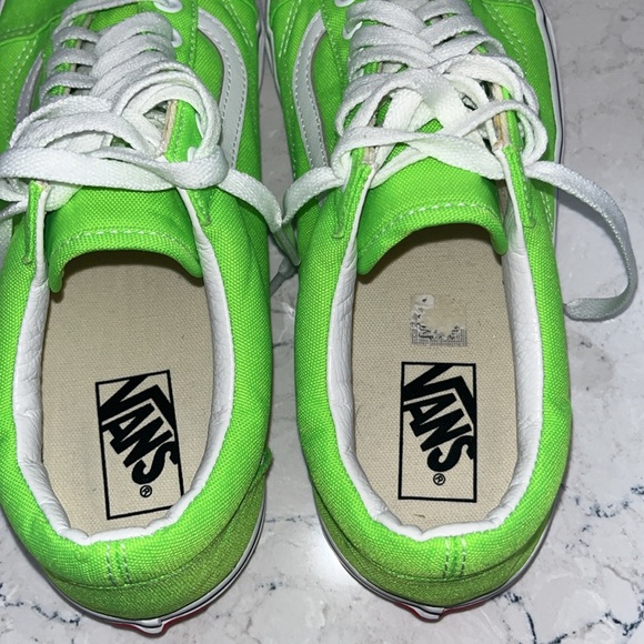 Vans excellent condition old Skool lace-ups in fun neon green - Picture 6 of 6